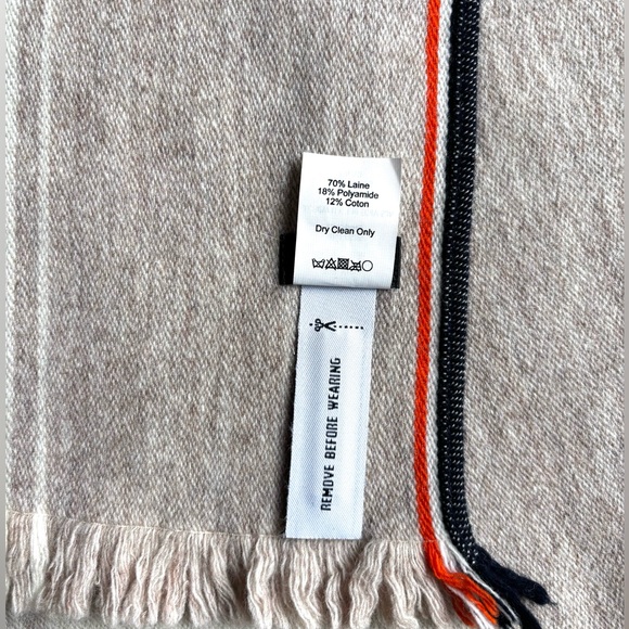 J. Crew Wool-Blend Winter Scarf
New with Tag / Never Worn
Made in Italy - Picture 10 of 11